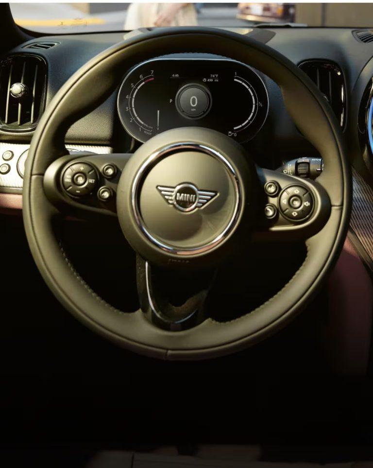 MINI-USA-Countryman-Interior-1-v3.jpg