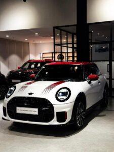 mini 3 door jcw