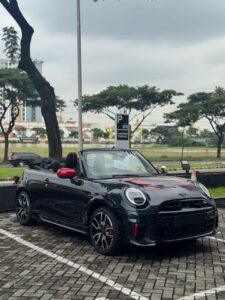 mini cabrio jcw