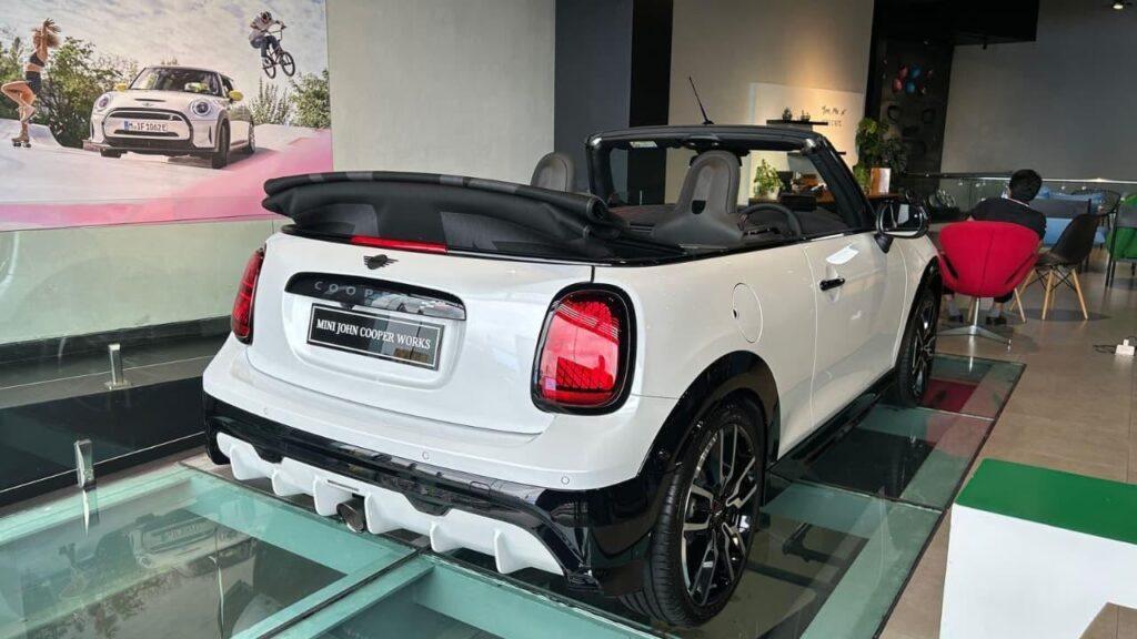 MINI CABRIO JCW